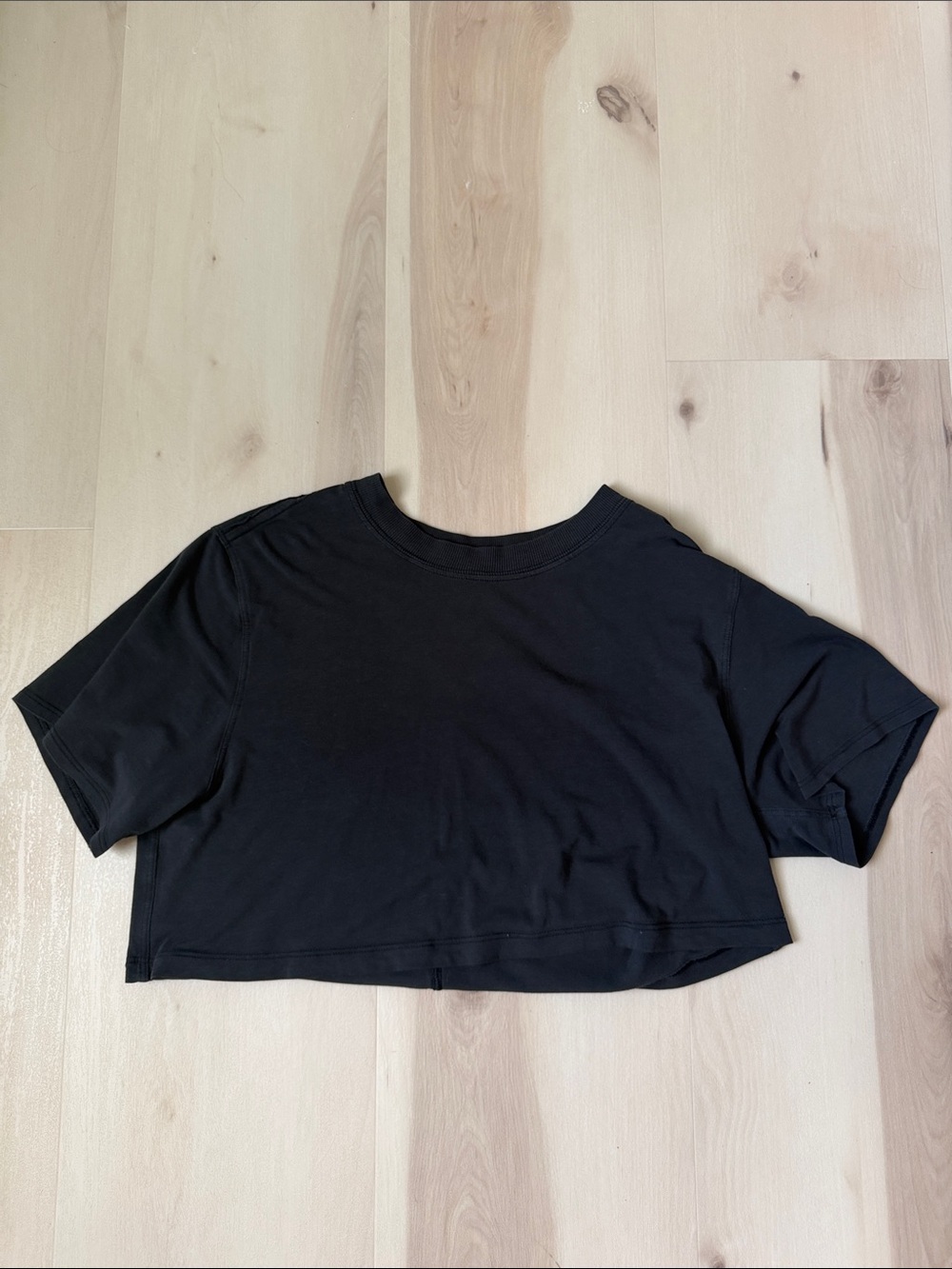 lululemon athletica Black Cropped Tee